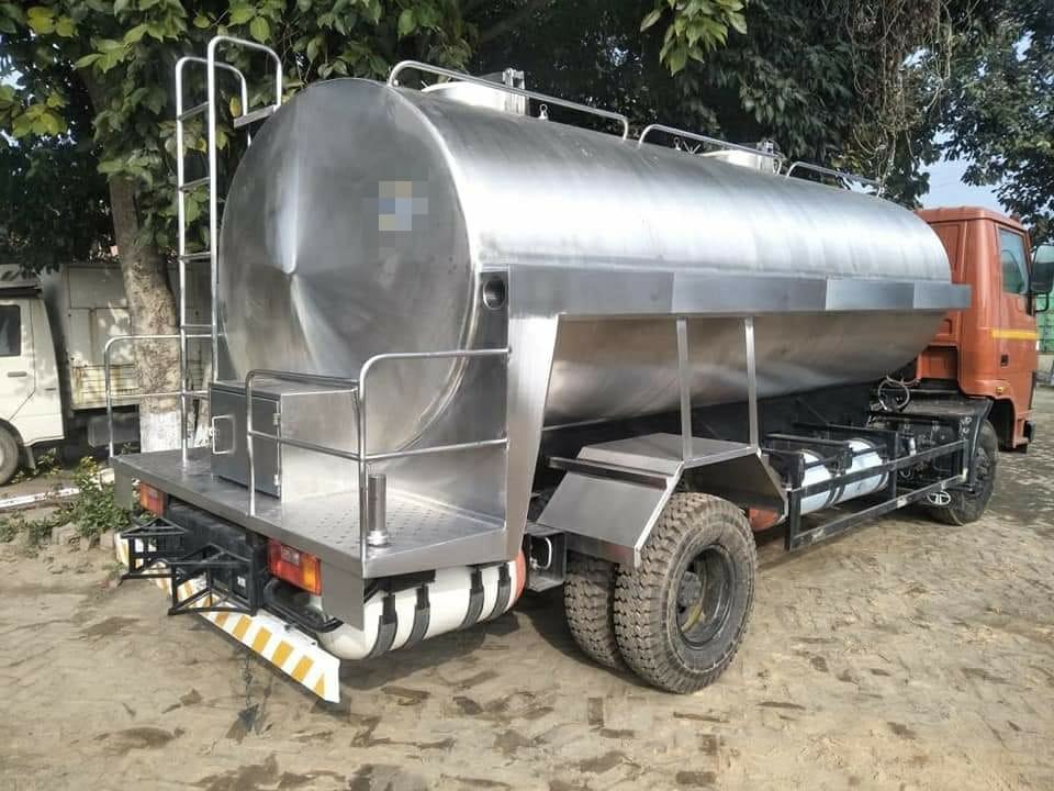 road-milk-tanker